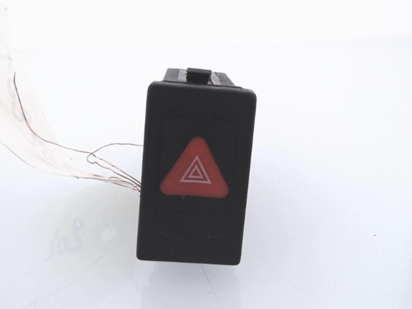Bouton de warning VOLKSWAGEN PASSAT 4 PHASE 2 Diesel - 1