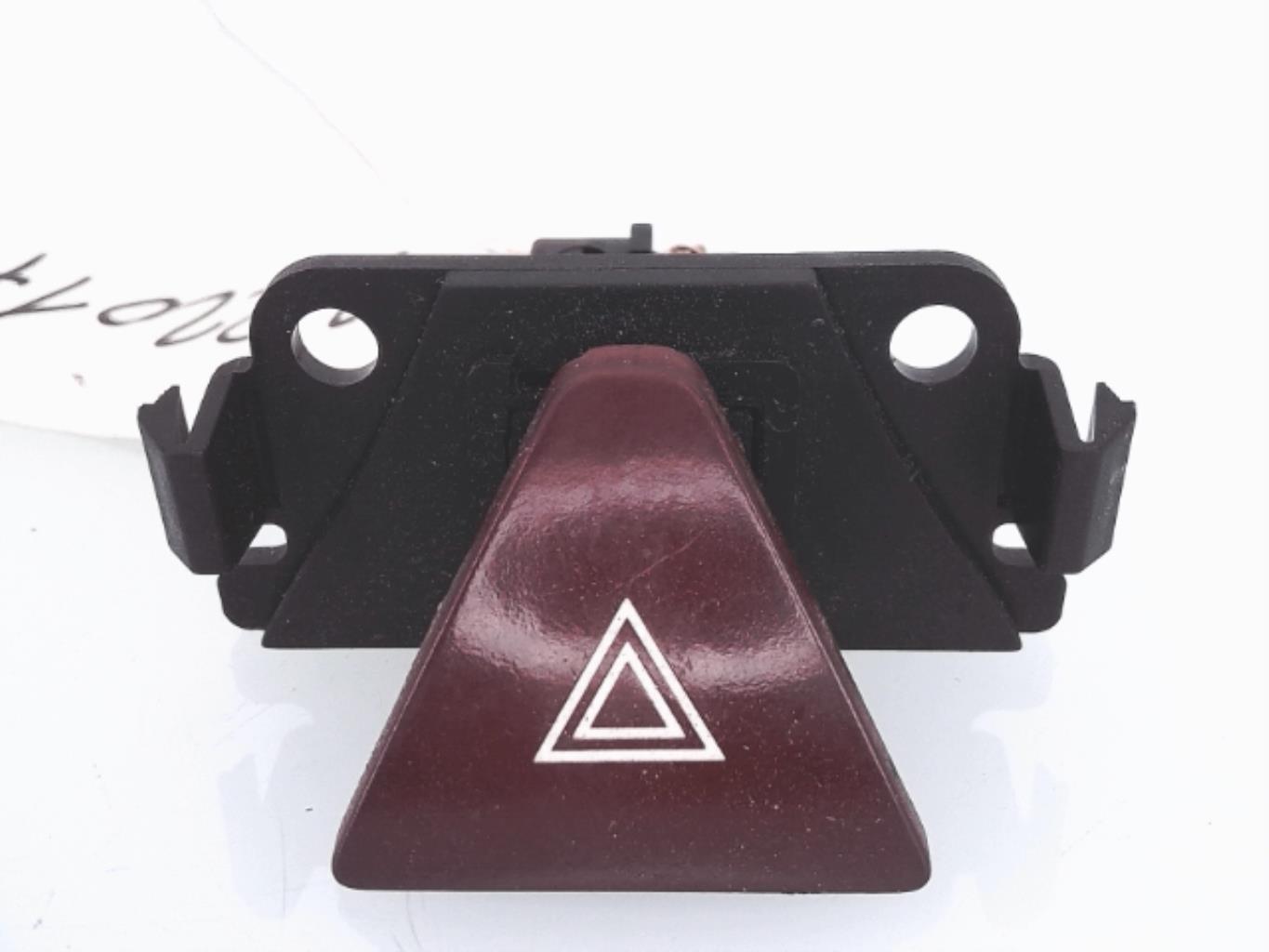 Bouton de warning PEUGEOT 307 PHASE 1 BREAK Diesel - 1