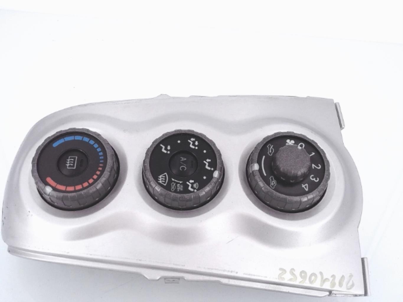 Commande chauffage TOYOTA YARIS 2 PHASE 1 Diesel - 1
