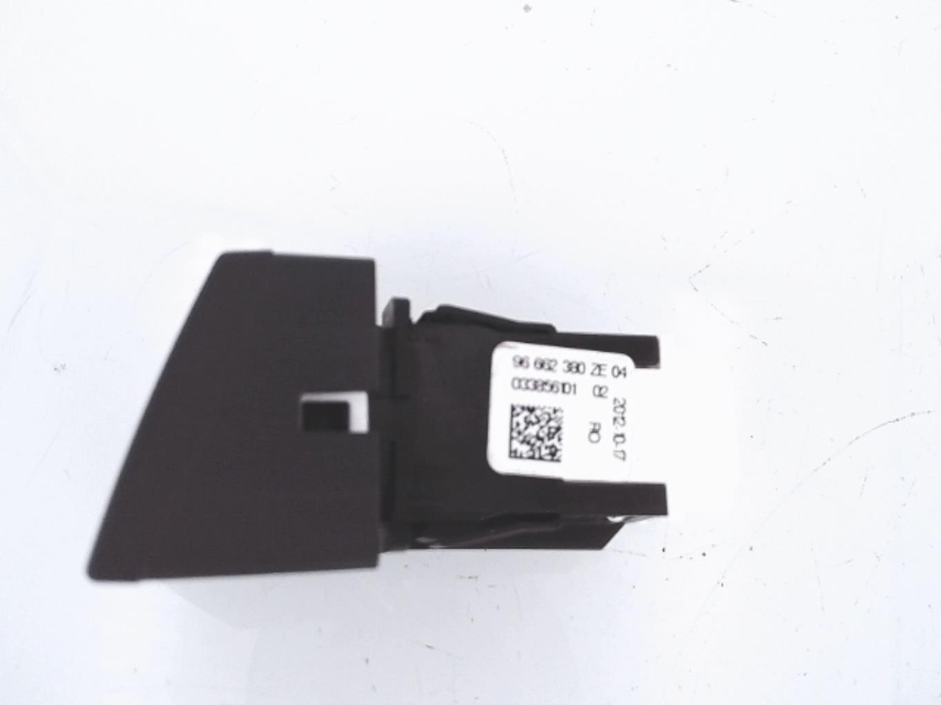 Bouton de warning PEUGEOT 508 1 SW PHASE 1 BREAK Diesel - 1