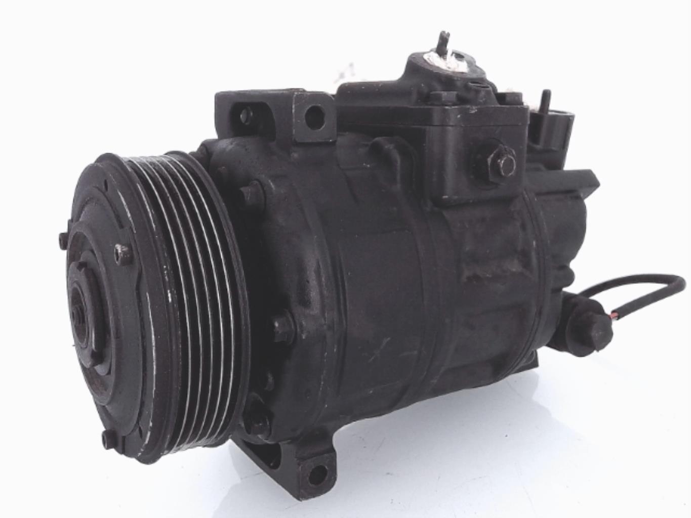 Compresseur clim VOLKSWAGEN GOLF 6 Diesel - 1