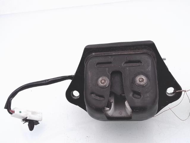 Serrure de hayon NISSAN ALMERA 2 PHASE 1 Essence - 1