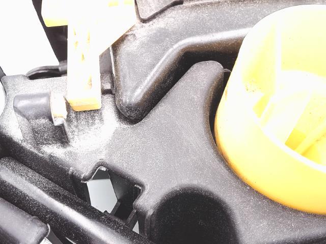 Cric (Ensemble depannage) RENAULT CLIO 2 PHASE 2 Essence - 1
