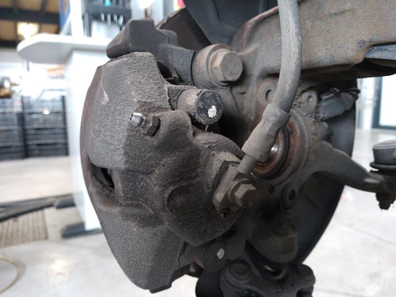 Etrier avant droit (freinage) AUDI A3 2 SPORTBACK PHASE 2 Diesel - 1