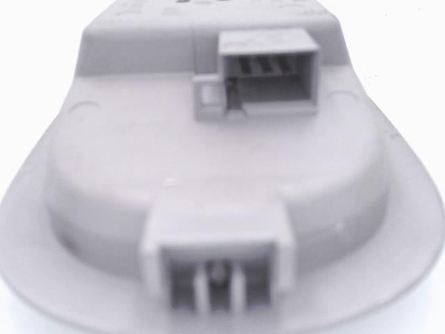 Eclairage de plafonnier RENAULT CLIO 2 PHASE 1 Essence - 1