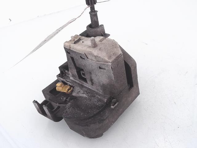 Serrure avant gauche RENAULT CLIO 2 PHASE 2 Essence - 1