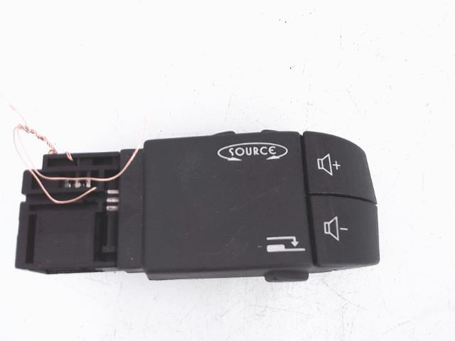 Commande autoradio RENAULT LAGUNA 2 PHASE 1 BREAK Essence - 1