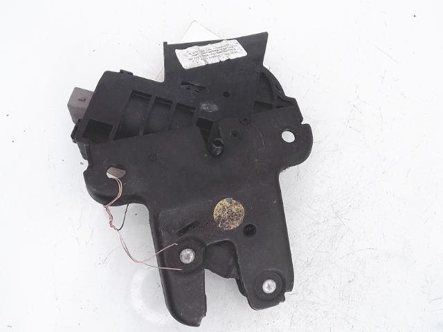 Serrure de coffre VOLKSWAGEN PASSAT 5 Diesel - 1