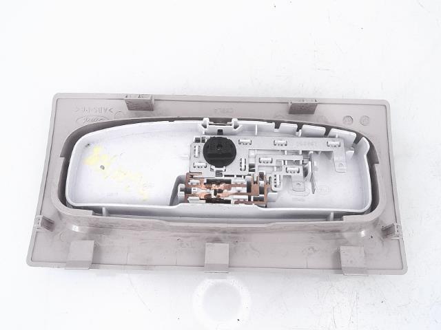 Eclairage de plafonnier FORD FIESTA 6 PHASE 2 Essence - 1