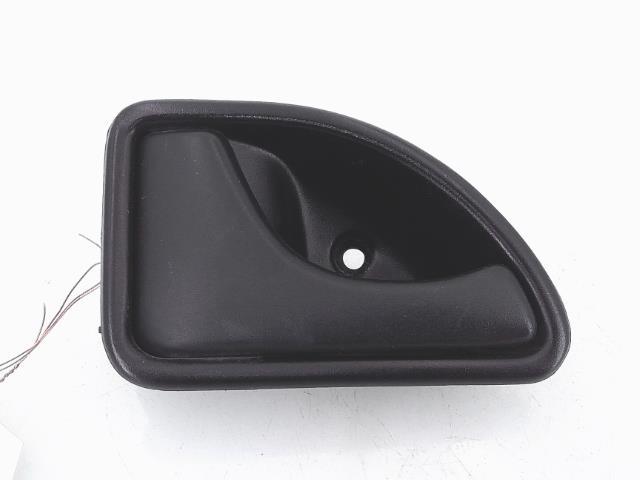 Poignee interieur avant gauche RENAULT KANGOO 1 PHASE 1 Essence - 1