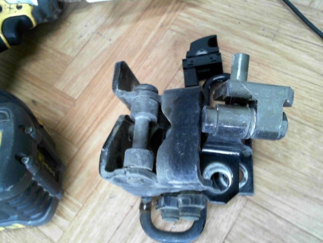 Cerniera portiera posteriore destra VOLKSWAGEN GOLF 5 Diésel - 1