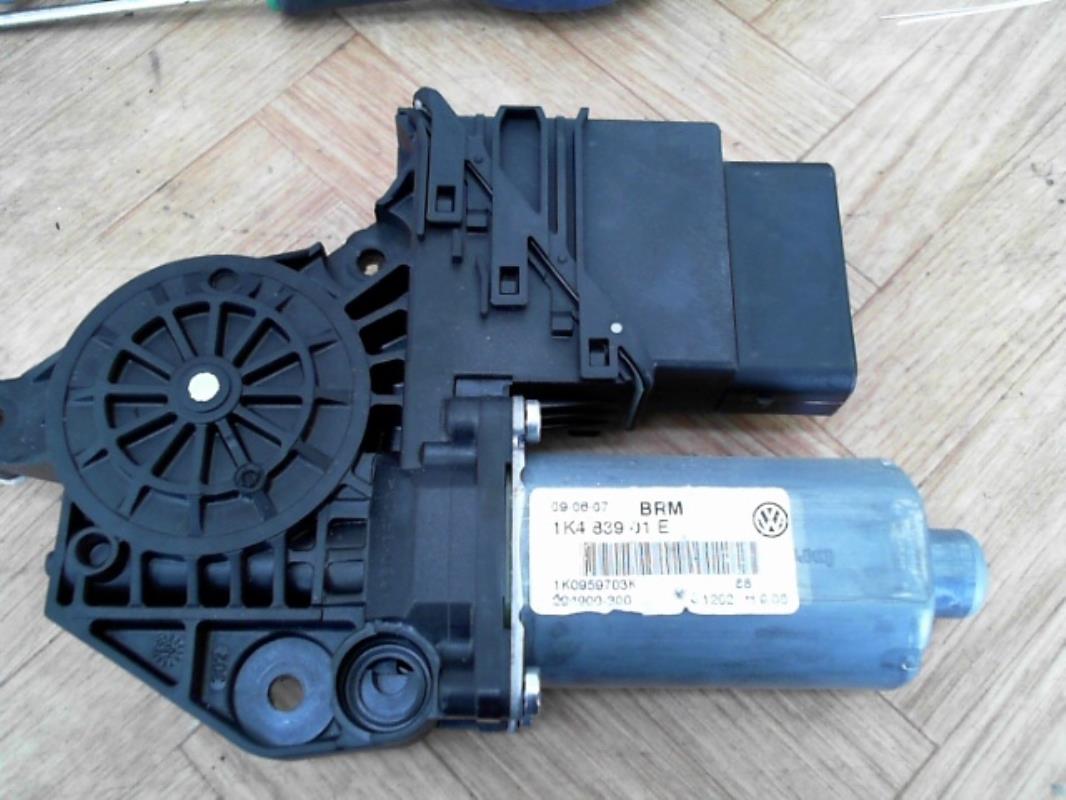 Motore alzacristalli posteriore sinistro VOLKSWAGEN GOLF 5 Diésel - 1