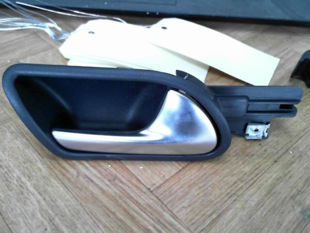 Maniglia interna posteriore destra VOLKSWAGEN GOLF 5 Diésel - 1