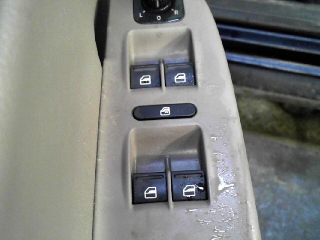 Interruptor de elevalunas VOLKSWAGEN PASSAT 5 BREAK Diésel - 1