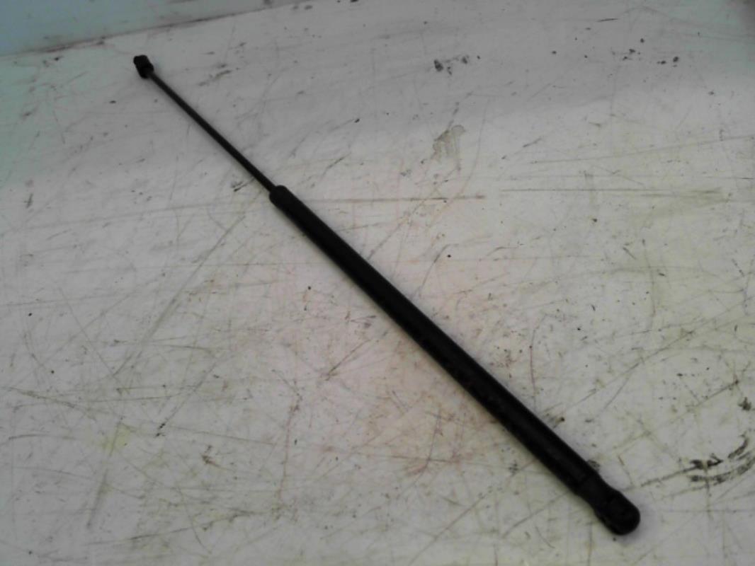 Verin de capot AUDI A4 2 RS4 PHASE 2  - 1