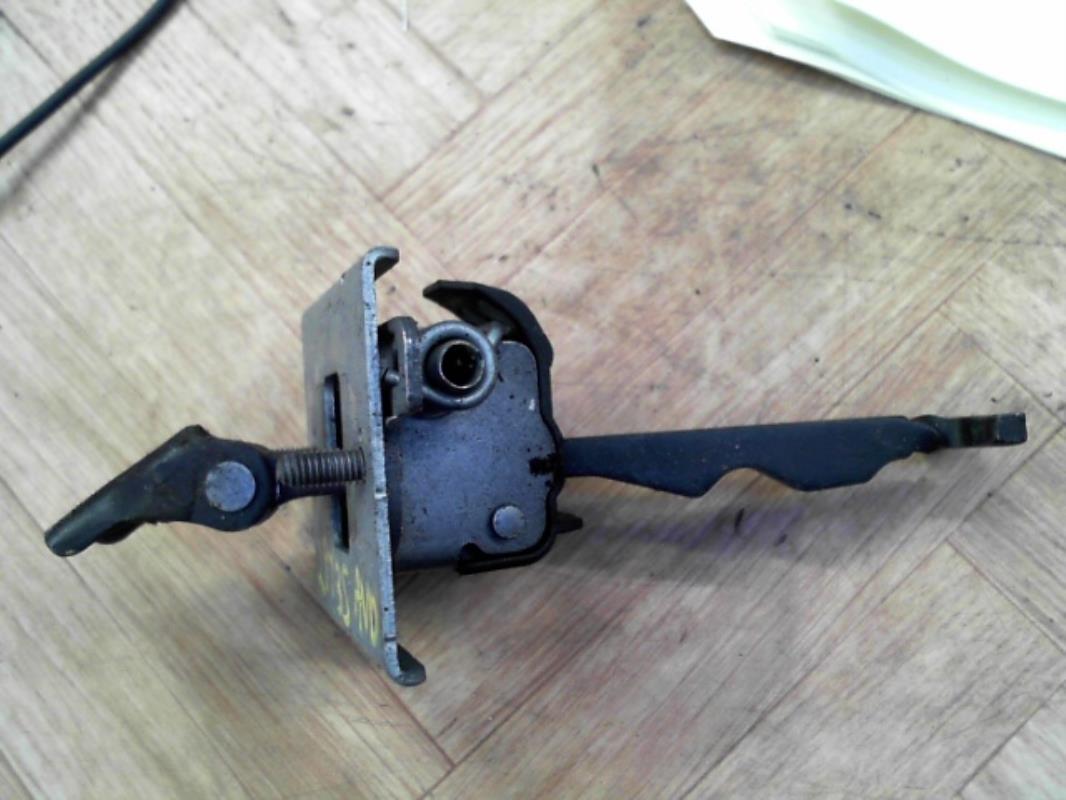 Arresto portiera anteriore destra PEUGEOT 308 1 SW PHASE 1 BREAK Diésel - 1