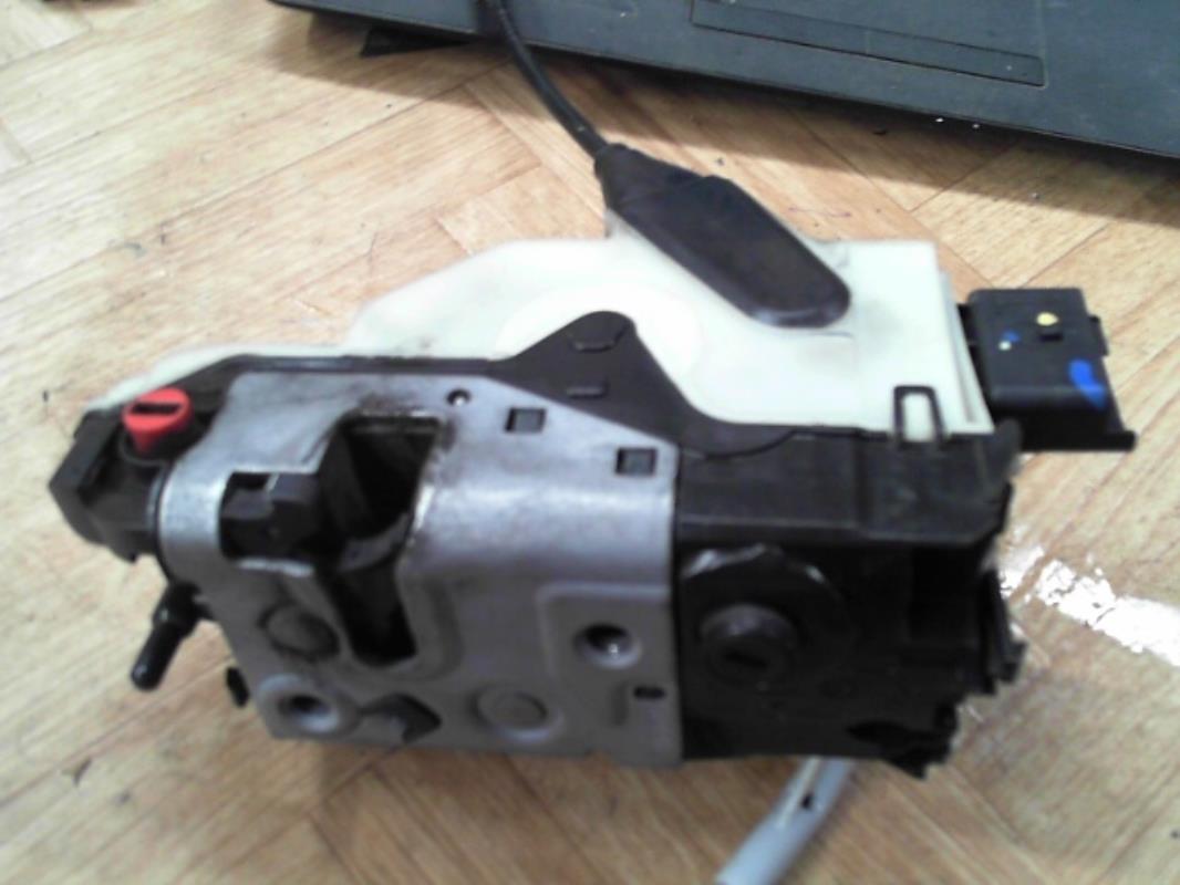 Chiusura centralizzata posteriore destra PEUGEOT 208 1 PHASE 1 Gasolina - 1