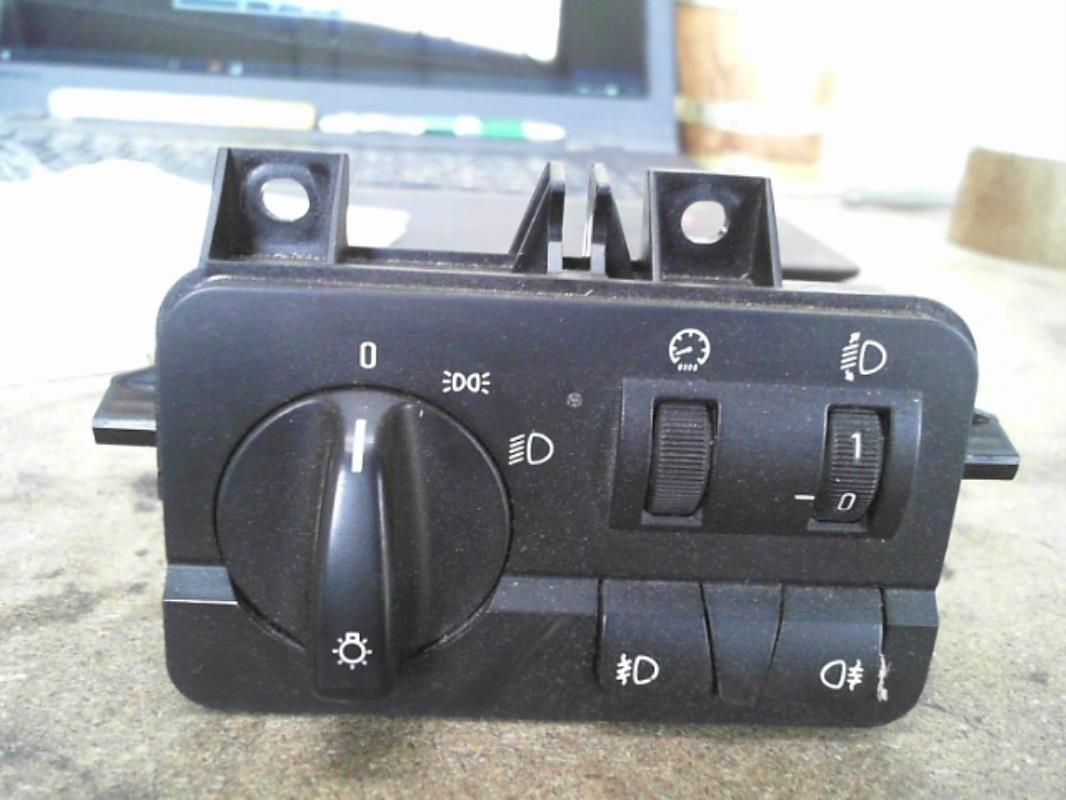 Commande de phare BMW SERIE 3 E46 PHASE 1 Diesel - 1