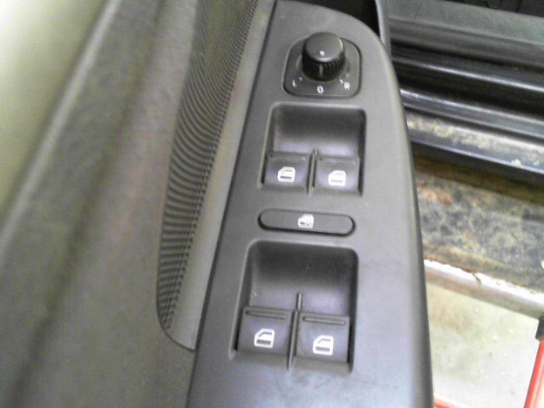 Interruttore alzacristalli VOLKSWAGEN GOLF 5 Diésel - 1