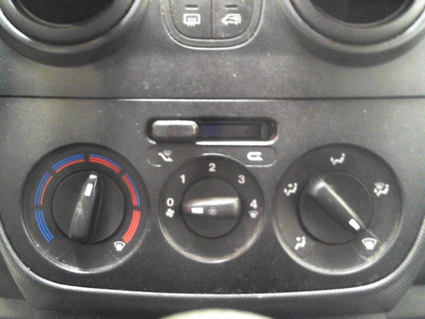 Commande chauffage PEUGEOT BIPPER Diesel - 1