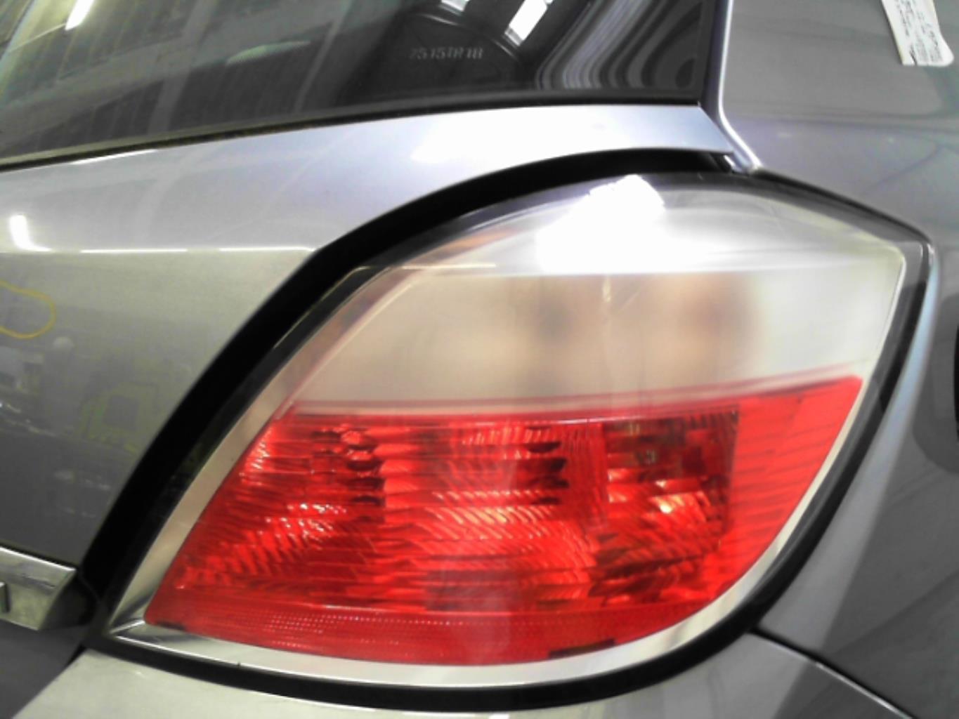 Fanale posteriore principale destro (luci) OPEL ASTRA H PHASE 1 Diésel - 1