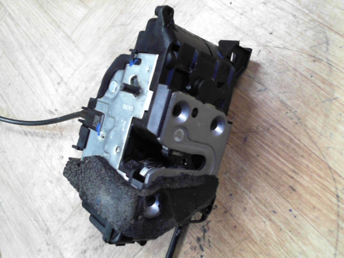 Chiusura centralizzata posteriore sinistra RENAULT MEGANE 3 PHASE 3 BREAK Diésel - 1