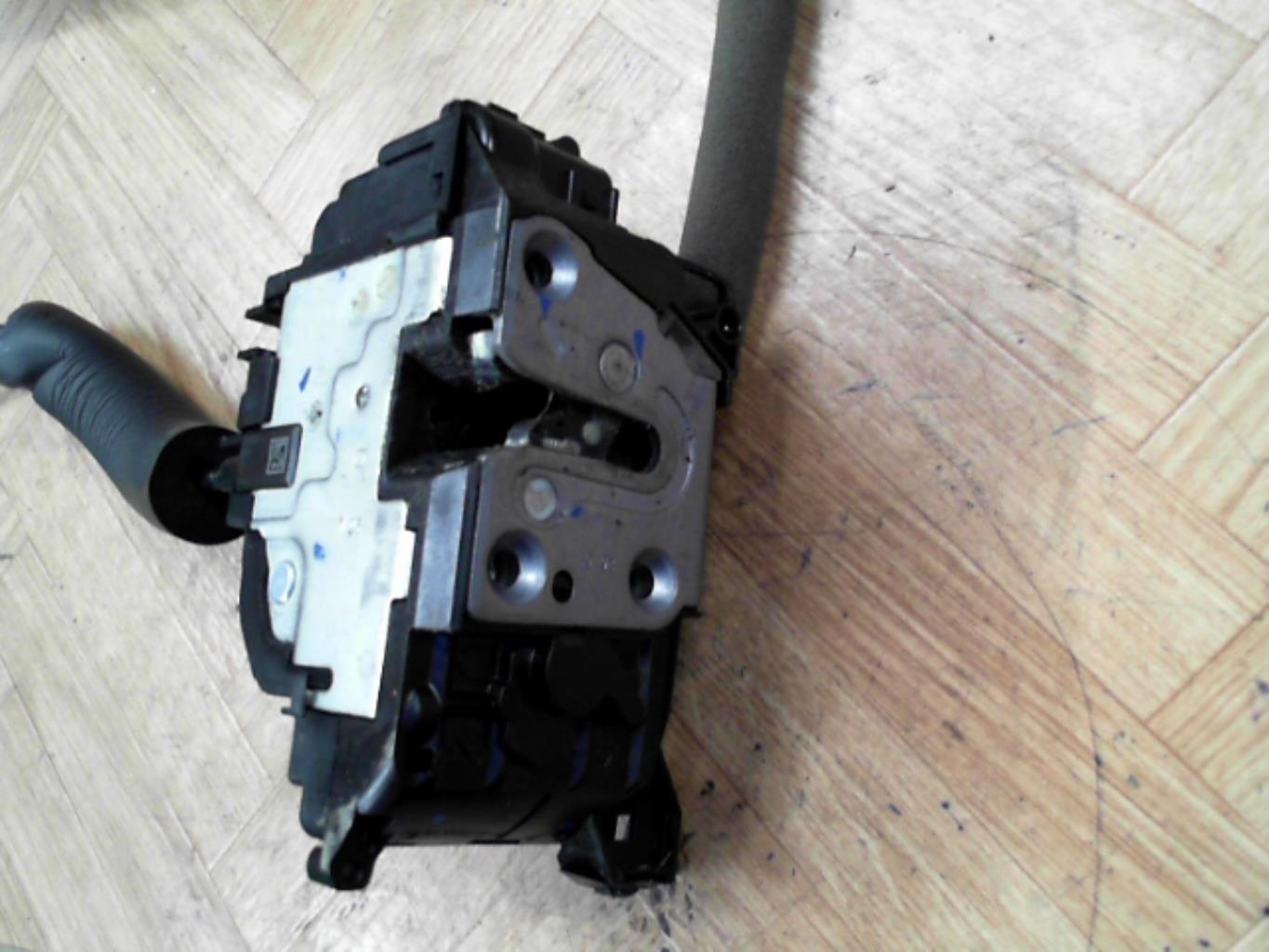 Chiusura centralizzata anteriore destra RENAULT MEGANE 3 PHASE 3 BREAK Diésel - 1