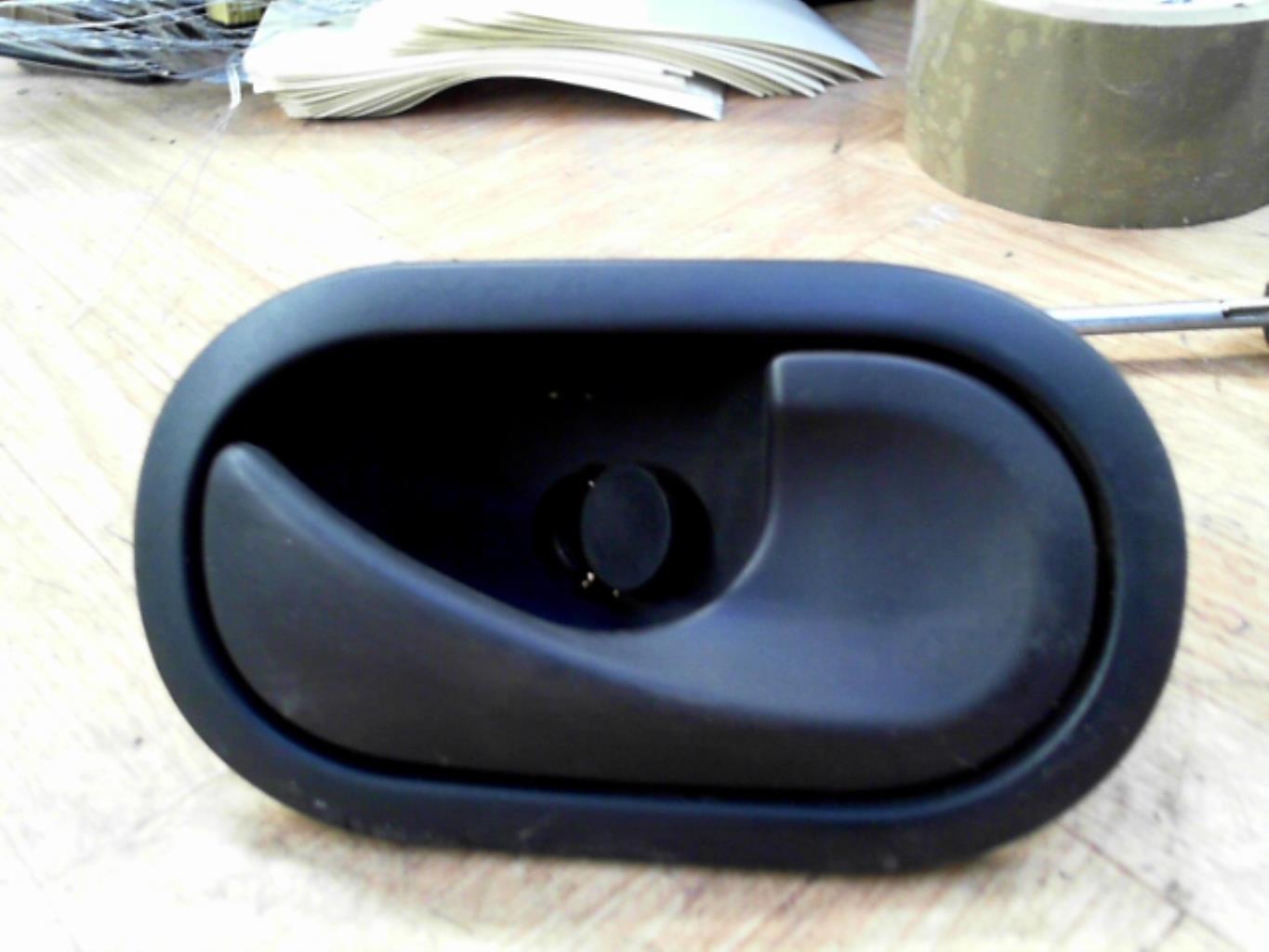 Maniglia interna posteriore destra RENAULT SCENIC 2 PHASE 1 Diésel - 1