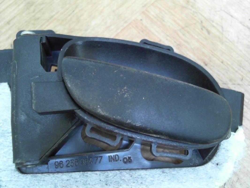 Maniglia interna anteriore sinistra PEUGEOT 206 PHASE 1 Diésel - 1
