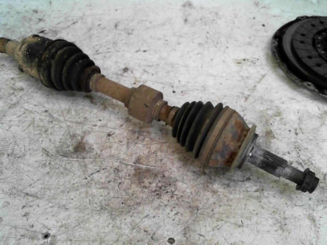 Cardan gauche (transmission) TOYOTA RAV4 3 PHASE 1 2.2 D4D - 16V TURBO 4X4  Diesel occasion | Opisto