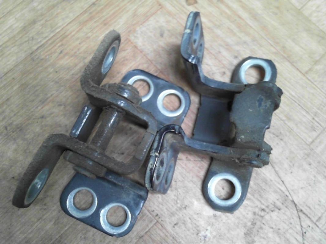 Cerniera portellone posteriore TOYOTA RAV4 3 PHASE 1 Diésel - 1