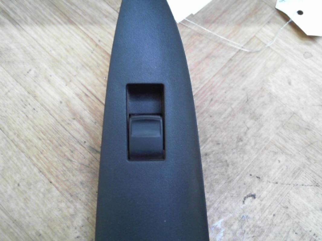 Interruttore lavacristalli posteriore destro TOYOTA RAV4 3 PHASE 1 Diésel - 1