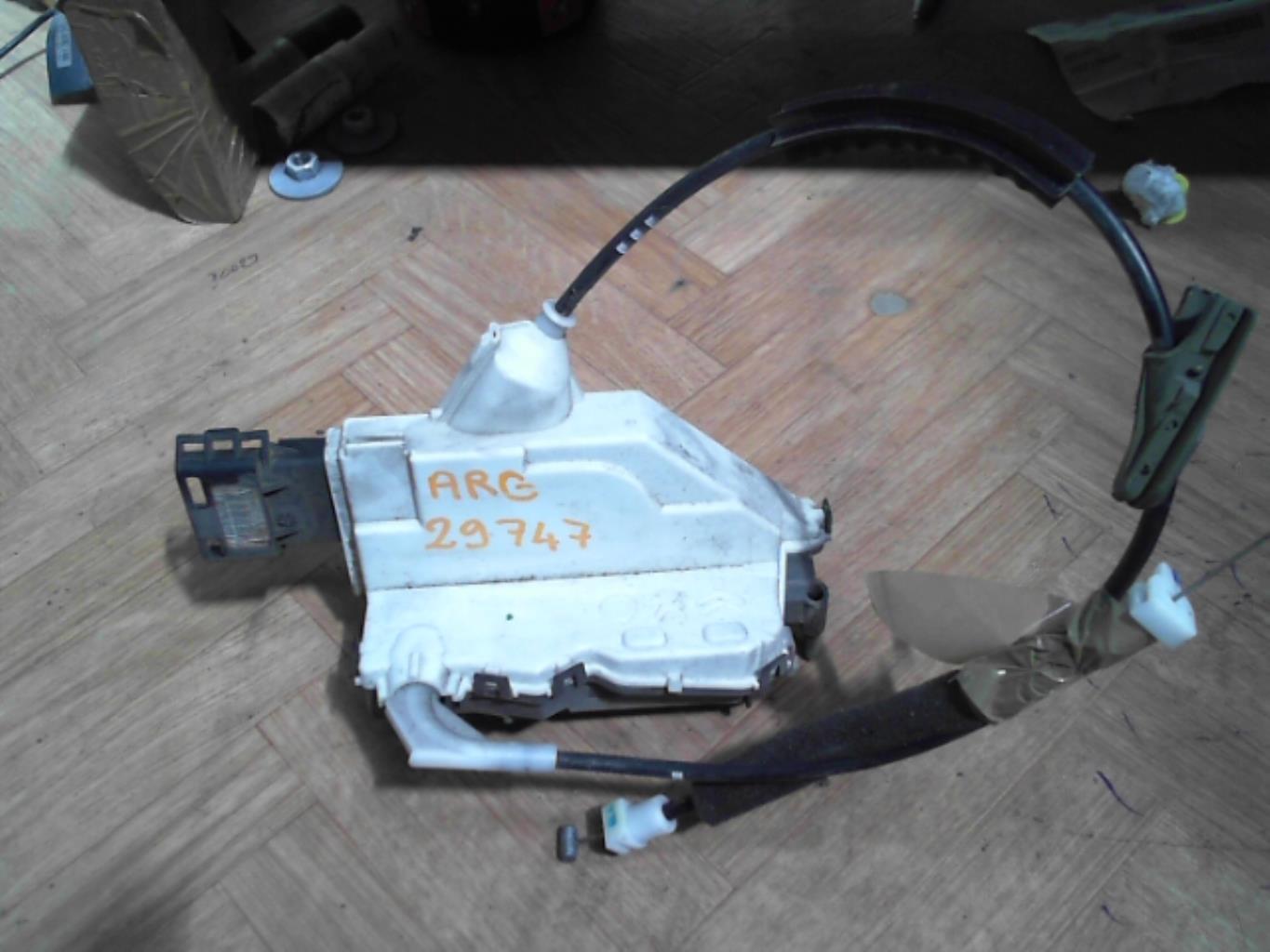 Chiusura centralizzata posteriore sinistra CITROEN C3 2 PHASE 1 Diésel - 1