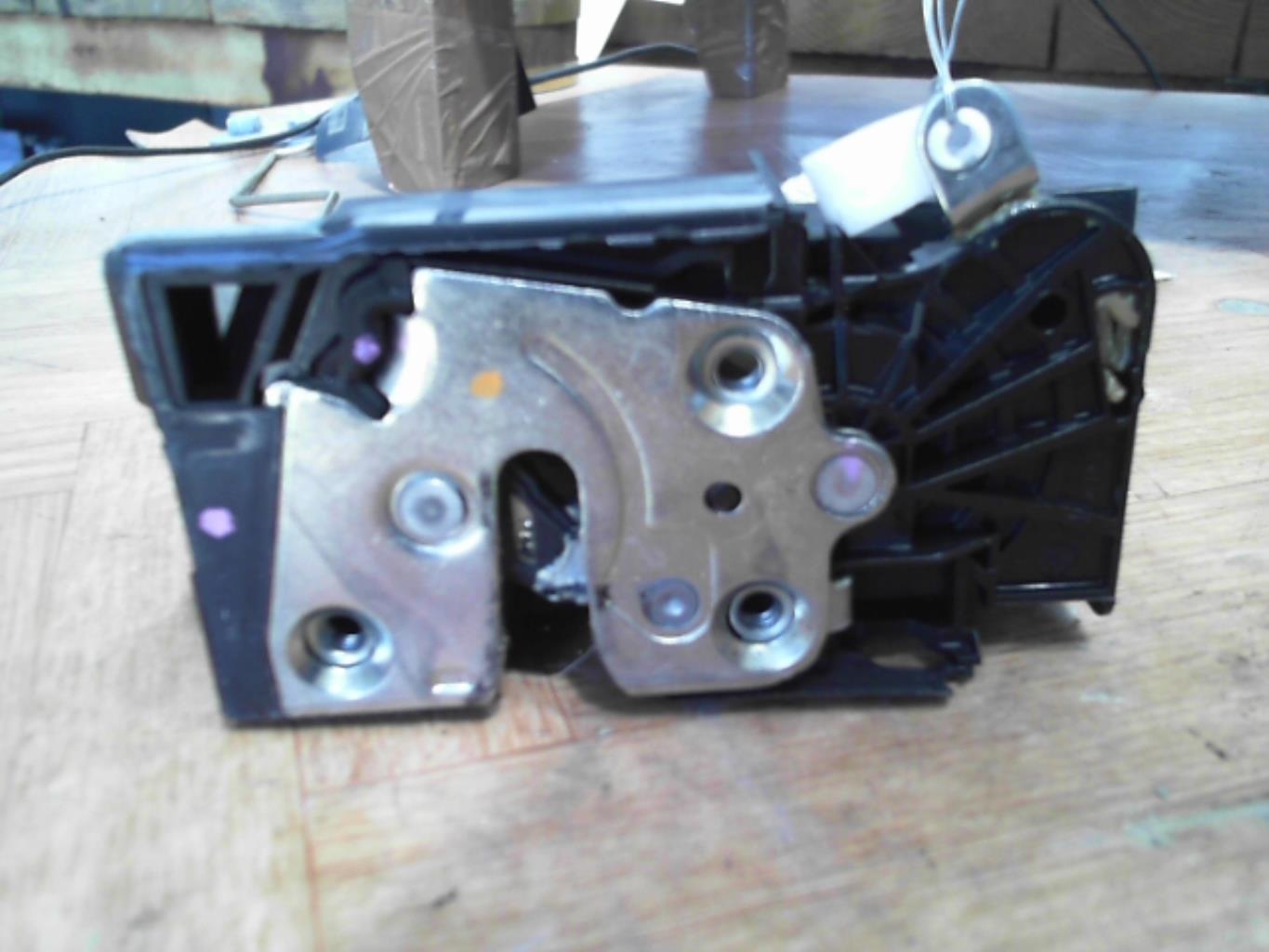 Chiusura centralizzata anteriore destra DACIA SANDERO 2 PHASE 2 Gasolina - 1