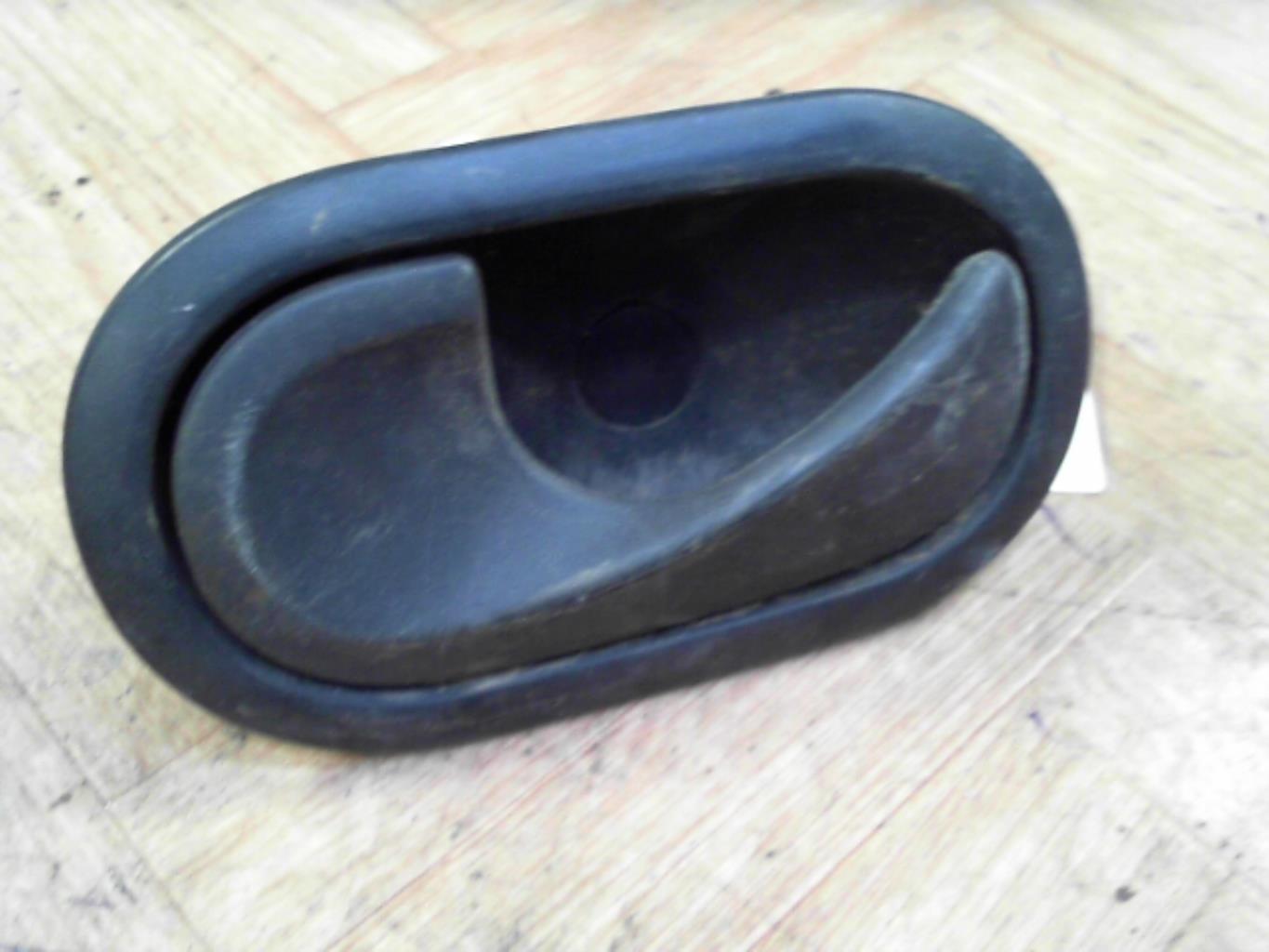 Maniglia interna porta bagagliaio sinistra RENAULT KANGOO 2 Diésel - 1