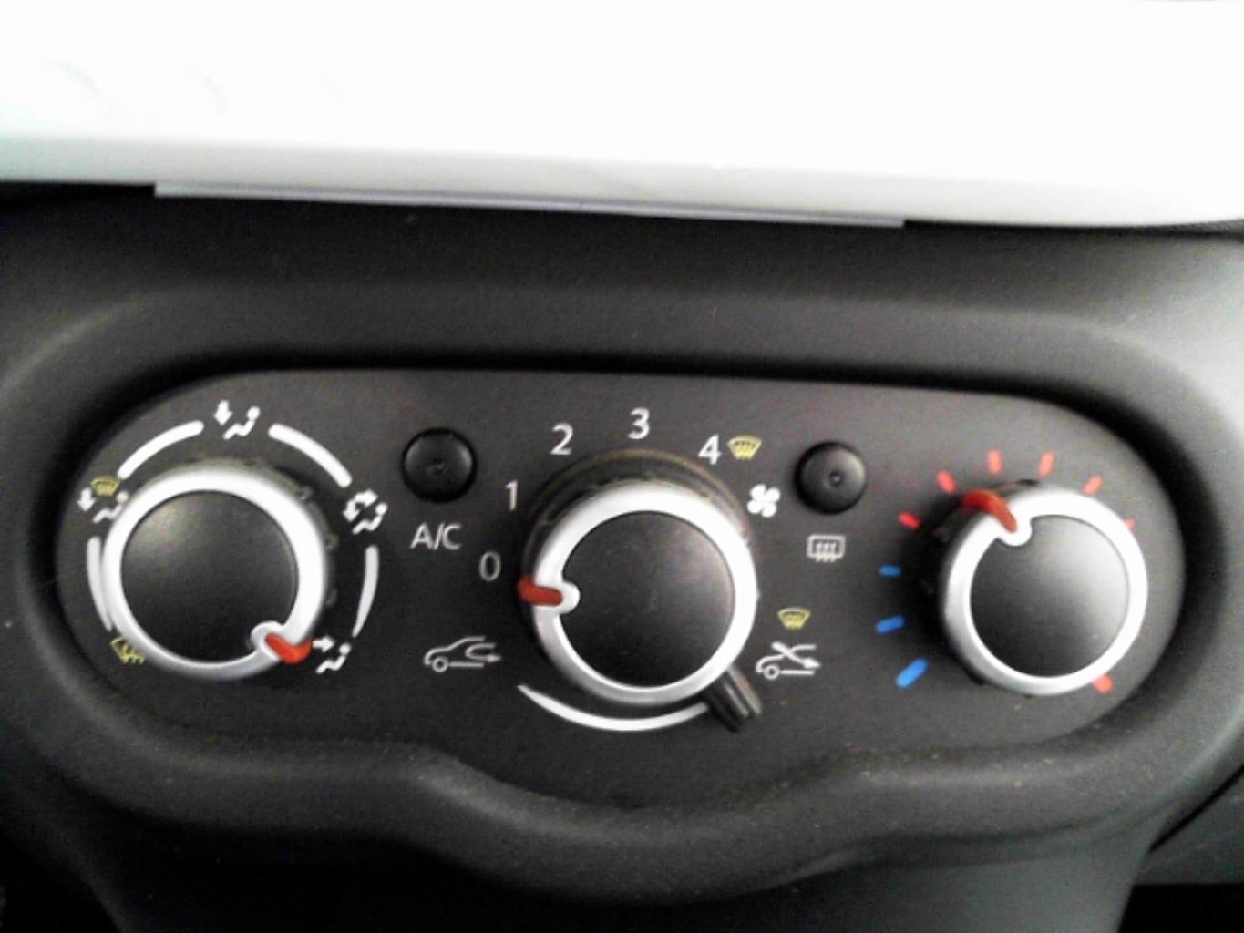 Commande chauffage RENAULT TWINGO 3 PHASE 1 Essence - 1
