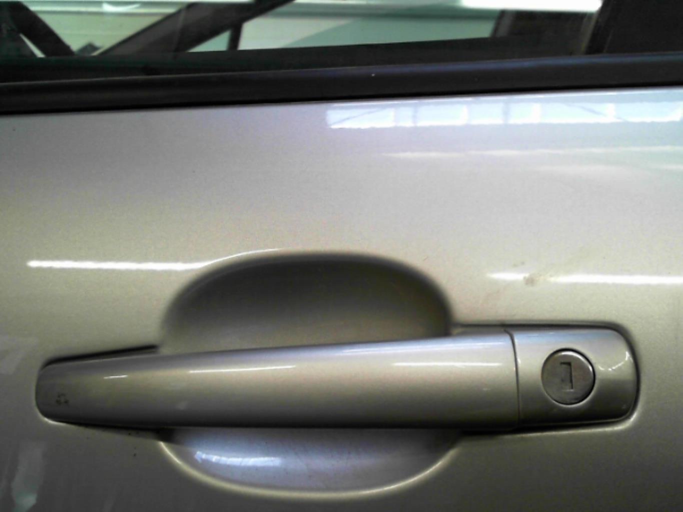 Maniglia portiera anteriore sinistra PEUGEOT 308 1 PHASE 1 Diésel - 1