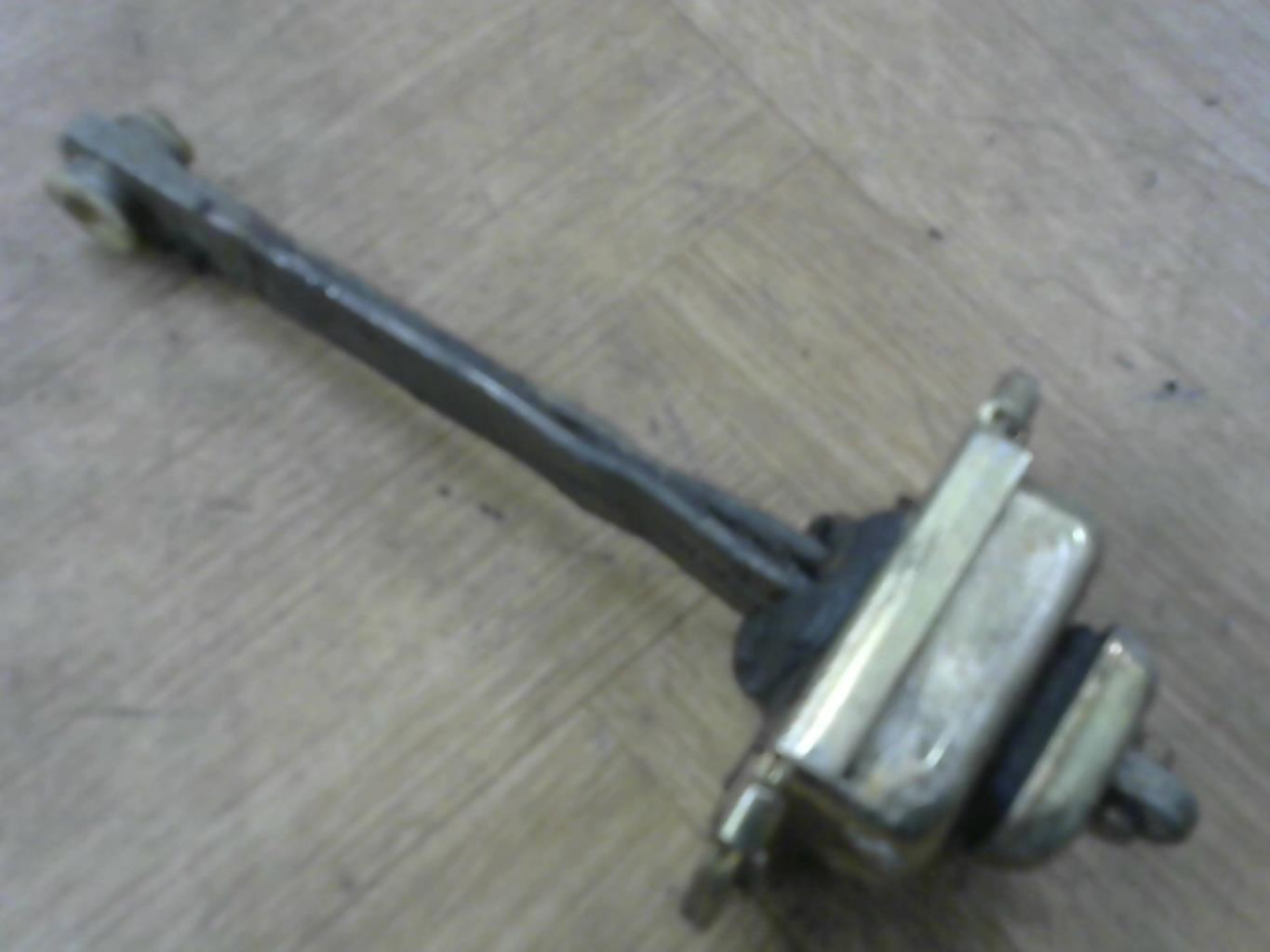 Arresto portiera anteriore destra NISSAN TERRANO 2 PHASE 3 Diésel - 1