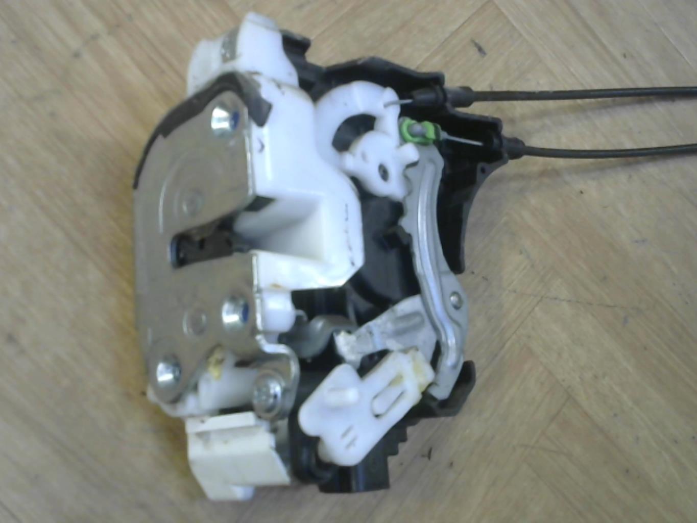 Chiusura centralizzata posteriore sinistra CITROEN C-CROSSER Diésel - 1