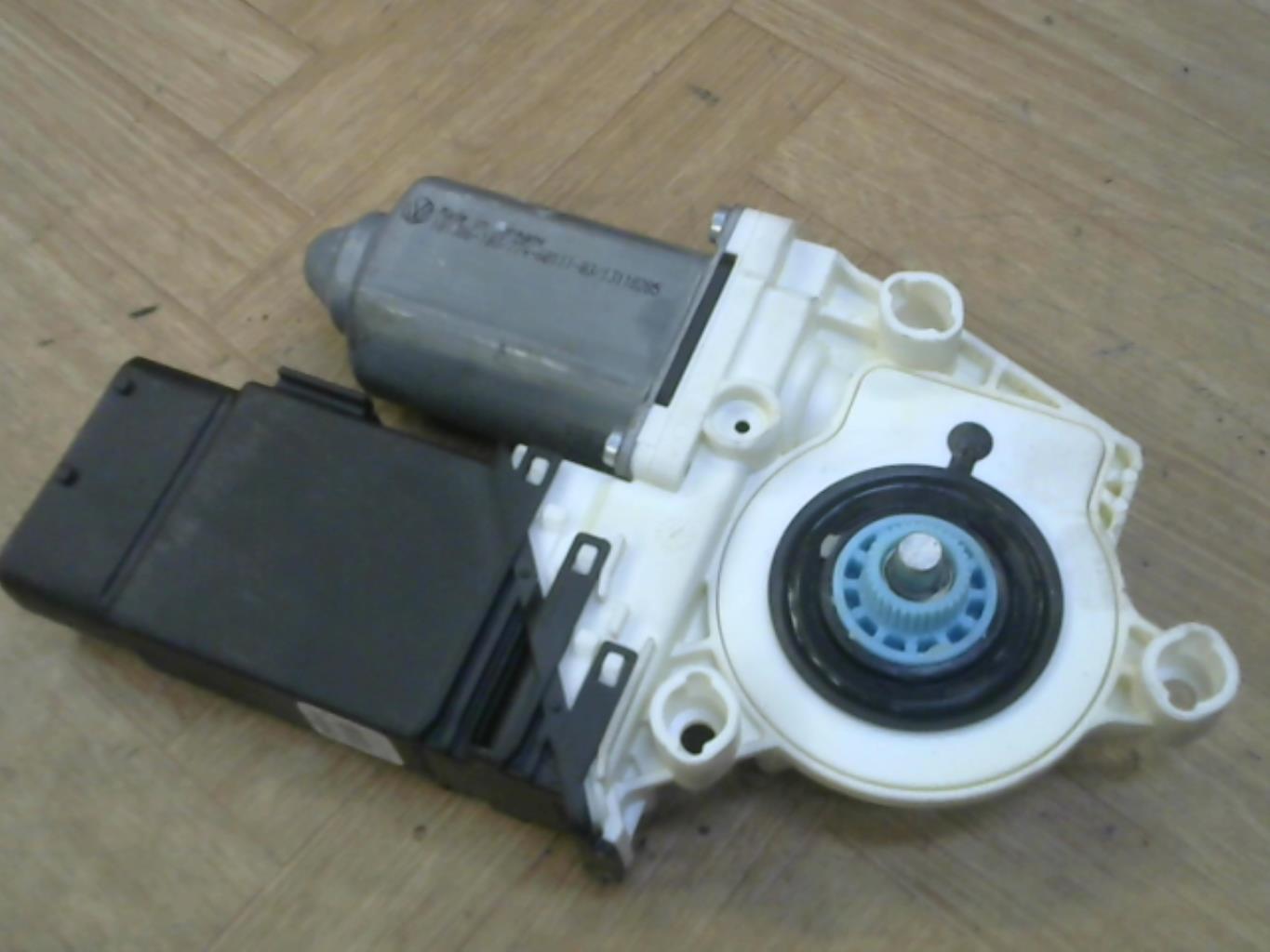 Motore alzacristalli anteriore destro VOLKSWAGEN GOLF 4 Diésel - 1