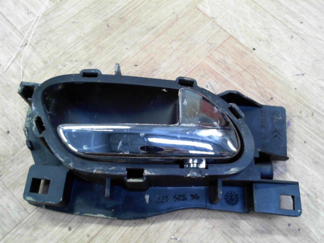 Maniglia interna anteriore destra PEUGEOT 407 PHASE 1 BREAK Diésel - 1