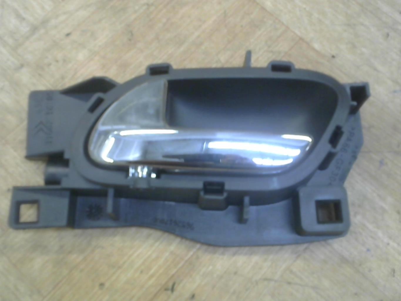 Maniglia interna anteriore sinistra PEUGEOT 407 PHASE 1 Diésel - 1