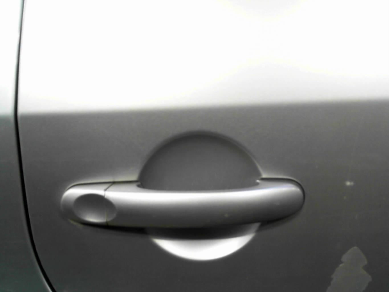 Maniglia portiera posteriore destra VOLKSWAGEN TOURAN 1 PHASE 1 Diésel - 1