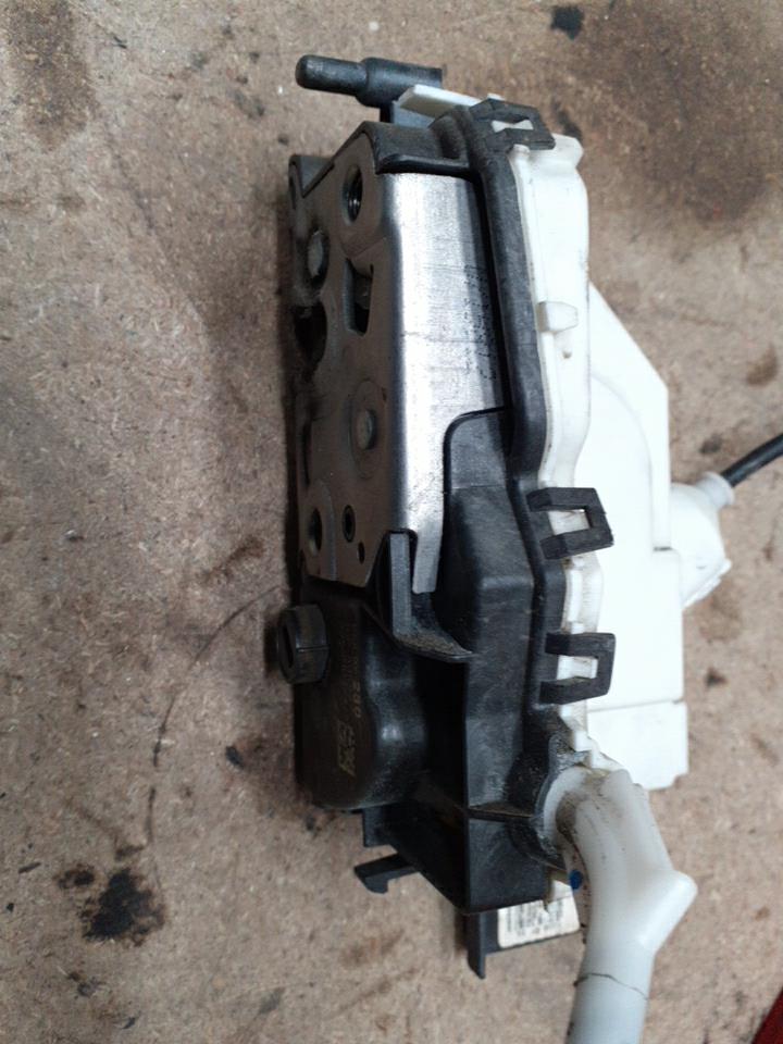 Chiusura centralizzata anteriore destra PEUGEOT 5008 1 PHASE 1 Diésel - 1