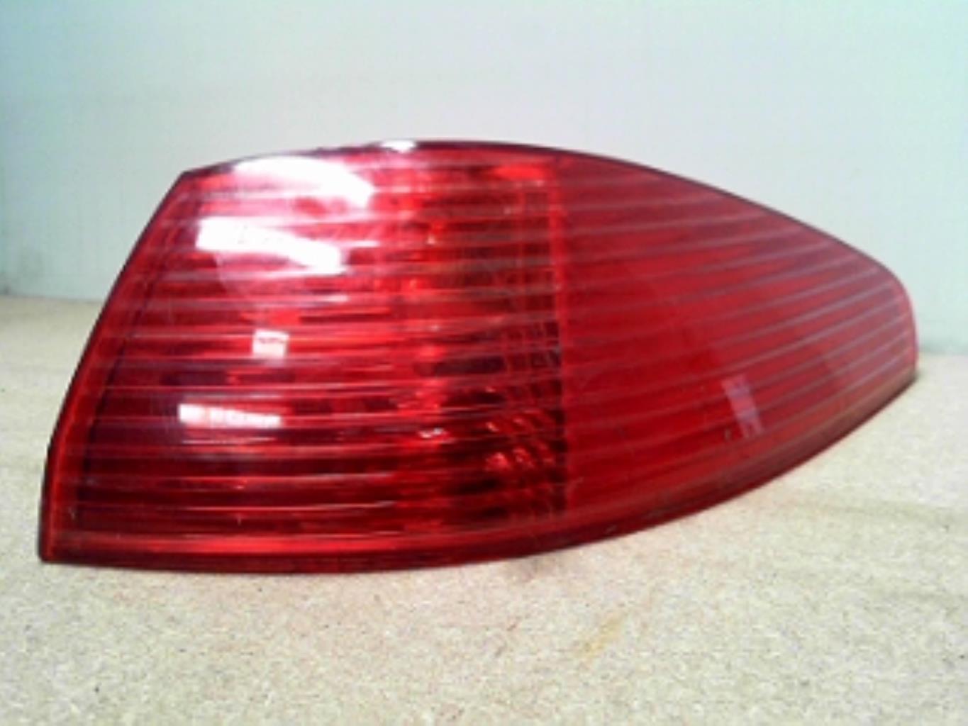 Fanale posteriore principale destro (luci) PEUGEOT 607 PHASE 1 Diésel - 1
