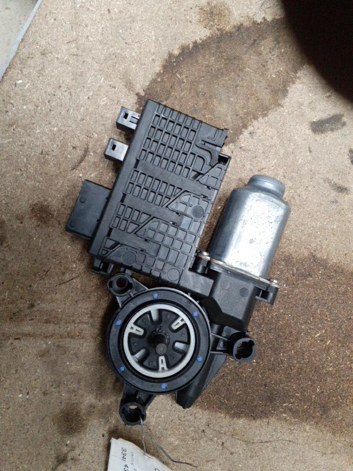Motore alzacristalli anteriore destro CITROEN C4 GRAND PICASSO 1 Diésel - 1