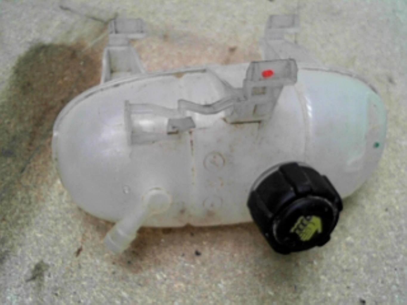 Vase d'expansion RENAULT TRAFIC 3 Diesel - 1