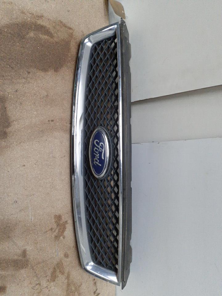 Calandre FORD FOCUS 2 PHASE 1 Essence - 1