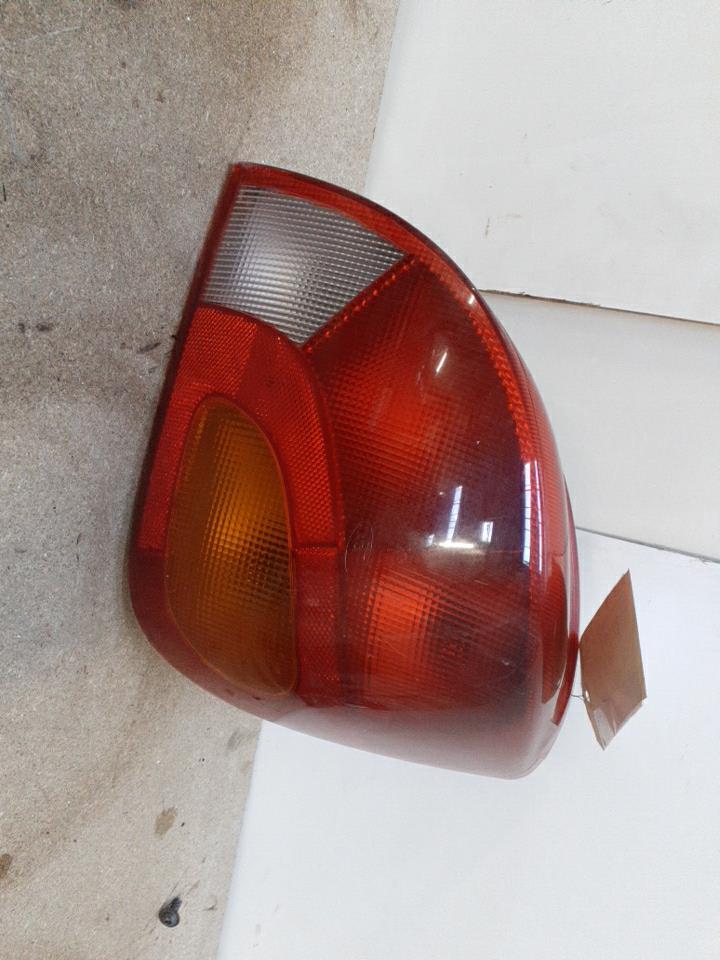 Fanale posteriore principale destro (luci) FORD FIESTA 4 PHASE 2 Diésel - 1