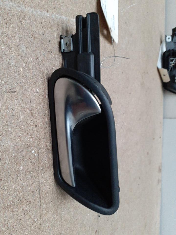 Maniglia interna posteriore sinistra VOLKSWAGEN GOLF 5 Diésel - 1